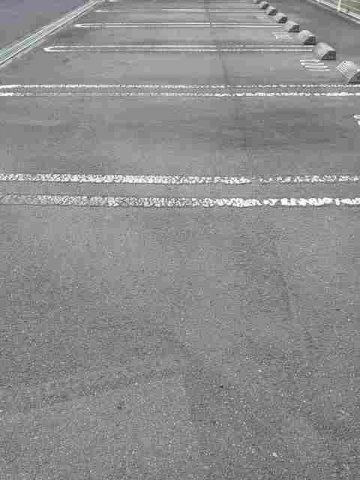ベル・ソレイユＤの駐車場