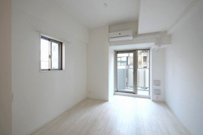 【居間・リビング】 | エスリード阿波座ラグジェ | こちらの居間で趣味の時間をお楽しみください