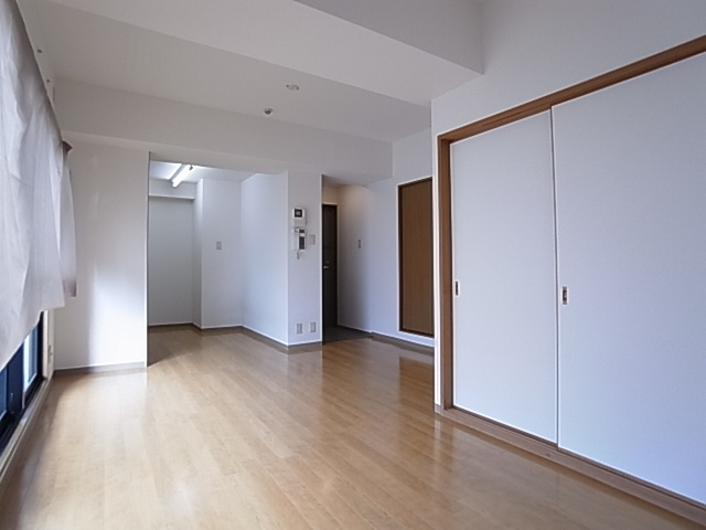 神戸市兵庫区門口町の賃貸マンションの居間・リビング