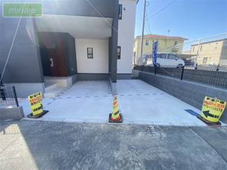 【駐車場】 | お車2台分の駐車スペース♪