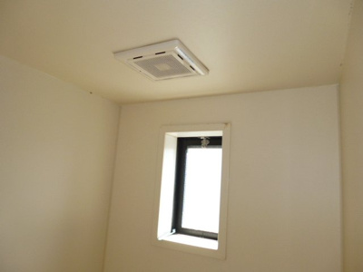 【浴室】 | たちばなハイツ | 浴室窓