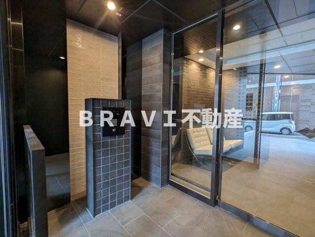 ファーストフィオーレ谷町六丁目フェリシア BRAVI不動産のエントランス