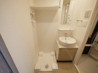 【設備】 | エスリード大阪クレストコート | 洗濯機置き場です