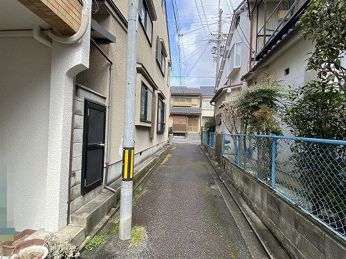 紫竹下芝本町中古戸建の前面道路含む現地写真