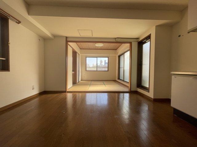 【居間・リビング】