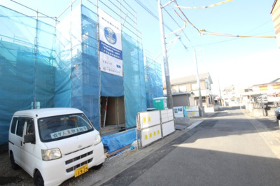 【前面道路含む現地写真】 | 三郷市彦成1丁目 6号棟