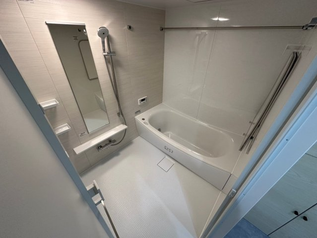 藤和東山公園ホームズの浴室|足を伸ばしてゆっくり湯船に浸かることができるので、一日の疲れをリフレッシュしてください♪