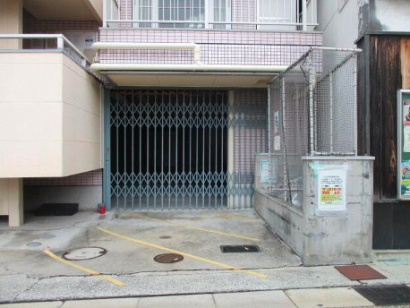 南風マンションの駐車場|駐車場完備です