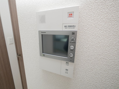 【セキュリティ】 | エスリード新大阪グランファースト | モニター付きインターホンです