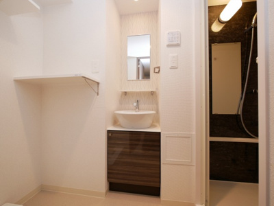 【洗面所】 | エスリード新大阪グランファースト | 使いやすい洗面所です
