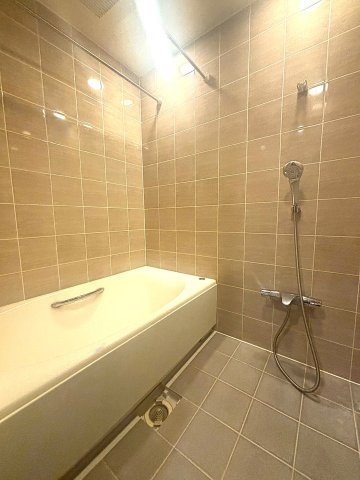 パルテール深沢の浴室|1日の疲れを癒すお綺麗で清潔感のあるバスルーム