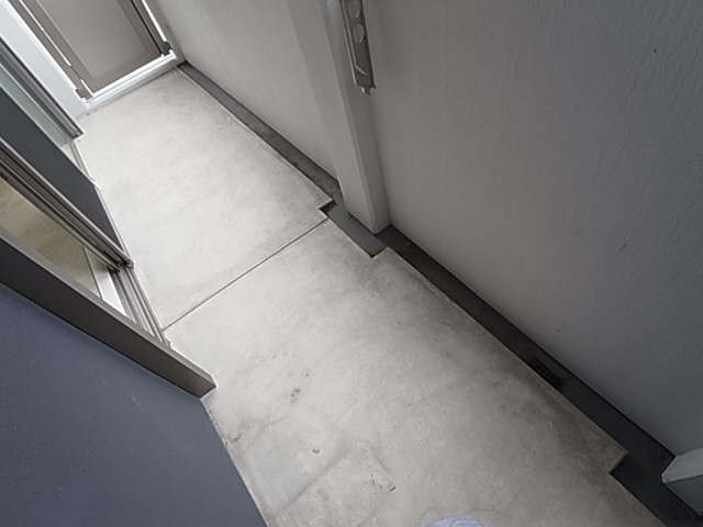 神戸市長田区苅藻通１丁目の賃貸マンションのバルコニー