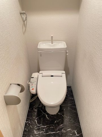 トミオコートのトイレ|温水洗浄便座