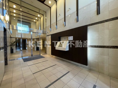 【エントランス】 | レジディア千鳥町 | 清潔なエントランスです