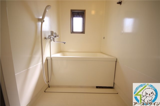 アーバン堂ノ前の浴室