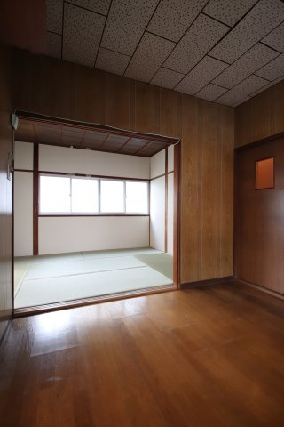 【居間・リビング】 | 河内長野市松ヶ丘中町戸建