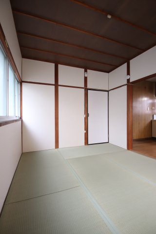【居間・リビング】 | 河内長野市松ヶ丘中町戸建