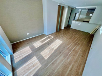 【居間・リビング】 | コンパクトで使いやすい洋室です