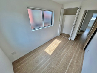 【洋室】 | 落ち着いた色調の洋室です