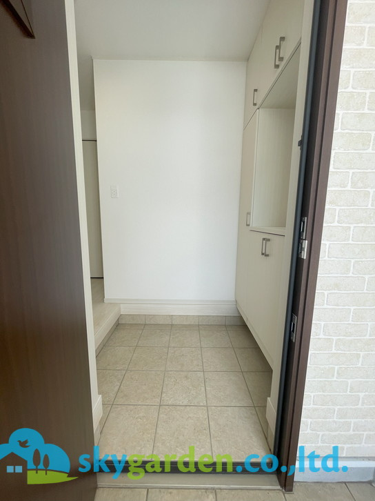 茅ヶ崎市今宿　未入居戸建　全8棟6号棟の玄関