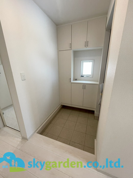 茅ヶ崎市今宿　未入居戸建　全8棟6号棟の玄関