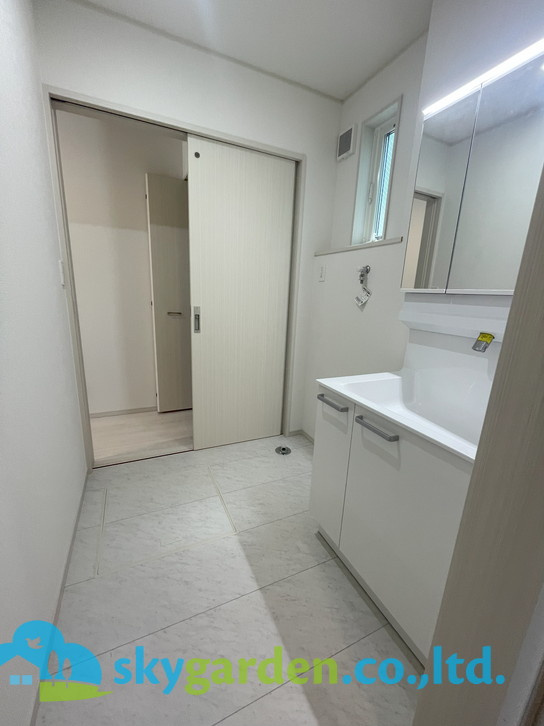 茅ヶ崎市今宿　未入居戸建　全8棟6号棟の独立洗面台