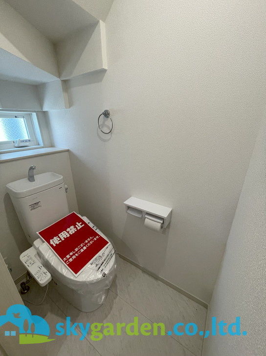 茅ヶ崎市今宿　未入居戸建　全8棟6号棟のトイレ