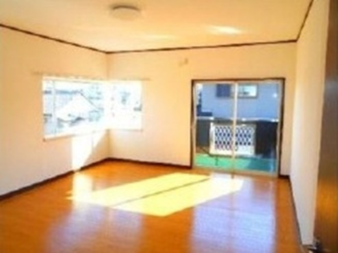 中古戸建　熊谷市下奈良519-5（リフォーム住宅）の居間・リビング