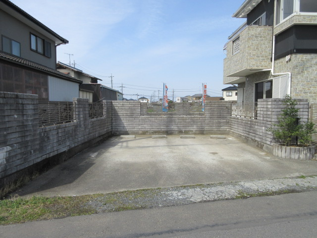 中古戸建　熊谷市下奈良519-5（リフォーム住宅）の駐車場