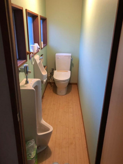 甲賀市甲賀町神の店舗のトイレ