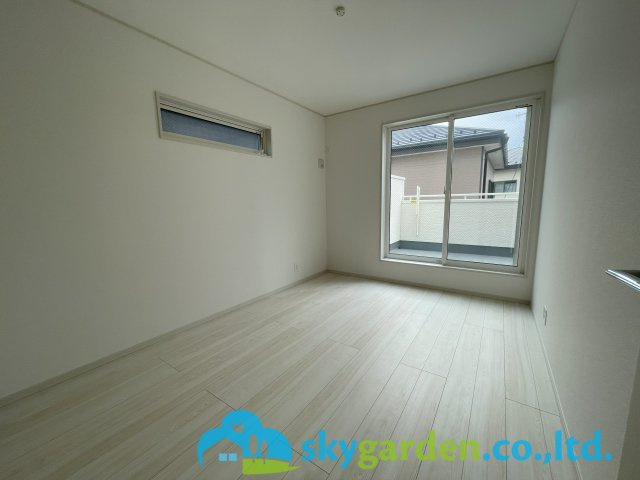 茅ヶ崎市今宿　未入居戸建　全8棟4号棟の洋室