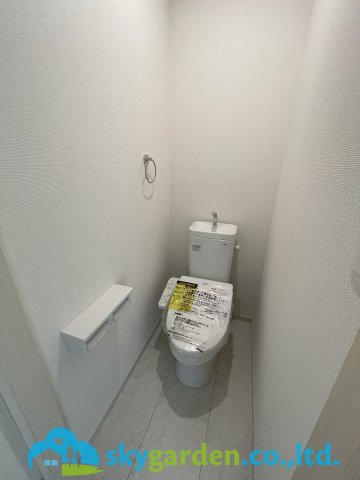 茅ヶ崎市今宿　未入居戸建　全8棟4号棟のトイレ|2階のトイレ