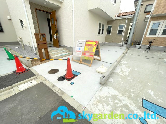 茅ヶ崎市今宿　未入居戸建　全8棟4号棟の駐車場