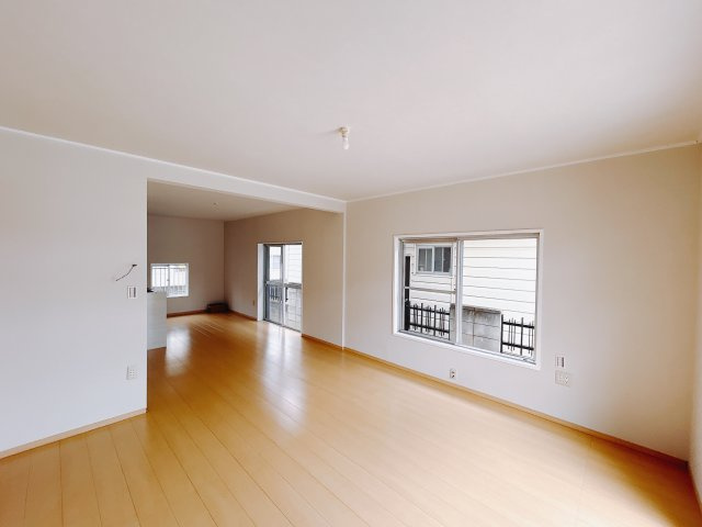【中古戸建】藤岡市藤岡の居間・リビング|■リビング