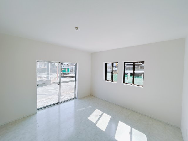 【中古戸建】藤岡市藤岡の居間・リビング|■リビング