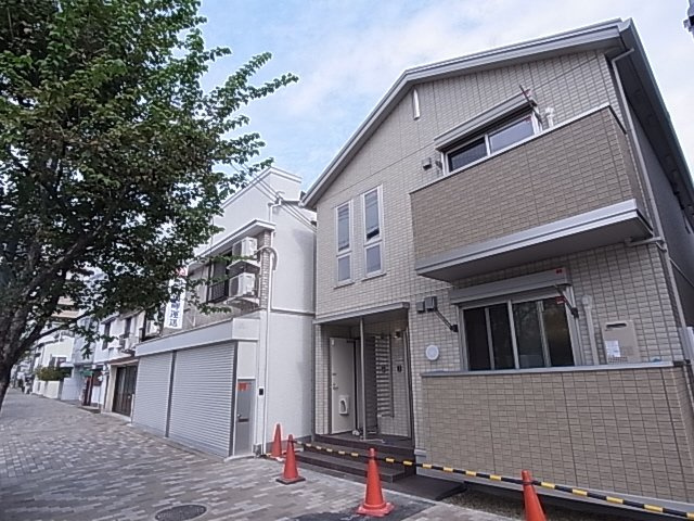 神戸市兵庫区上庄通３丁目のアパートの外観