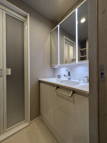 【独立洗面台】