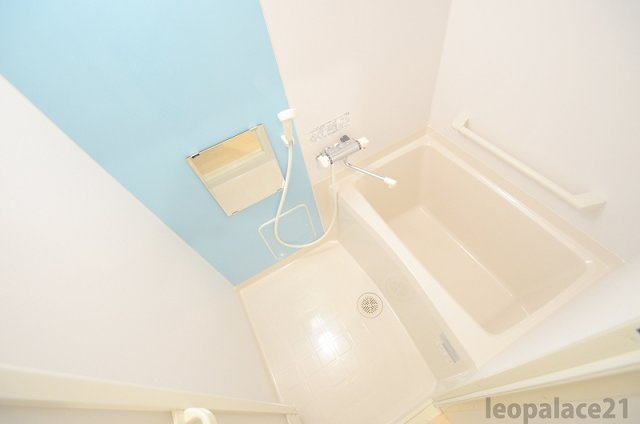 クレイノアルページュの浴室|設備・使用は号室により異なる為現況を優先致します。