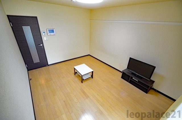 クレイノエクレールⅡの居間・リビング|設備・仕様は号室により異なる為、現況を優先致します。