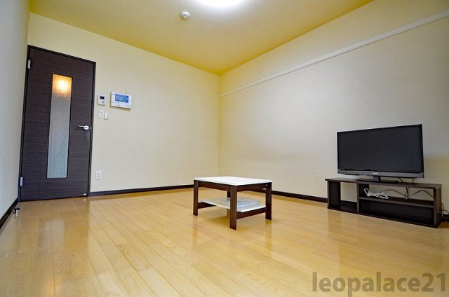 クレイノエクレールⅡの居間・リビング|設備・仕様は号室により異なる為、現況を優先致します。