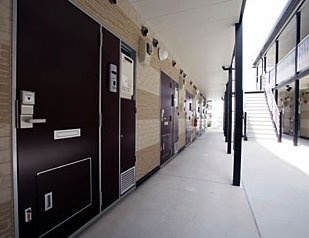 レオパレスサンシャインハイツのその他|共用部分は清掃業者が清掃しております。