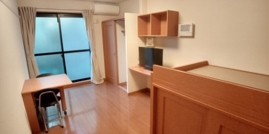 レオパレスサンシャインハイツの居間・リビング