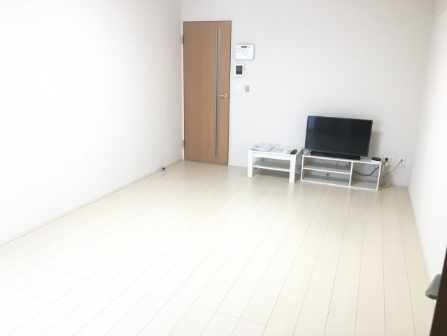 クレイノウイングワード感田の居間・リビング