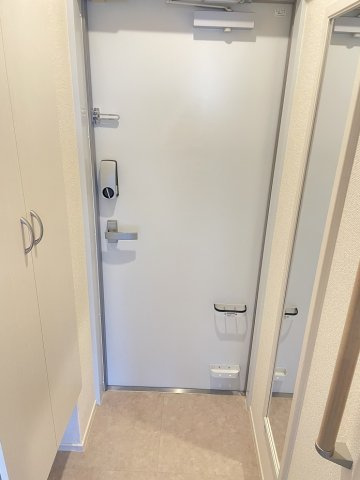 ミランダアザレアの玄関