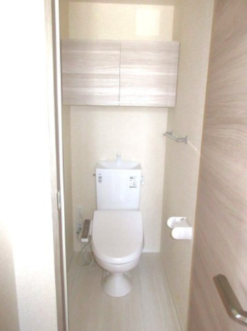 SKY　BLUE本館Aのトイレ|洗浄機能付き暖房便座