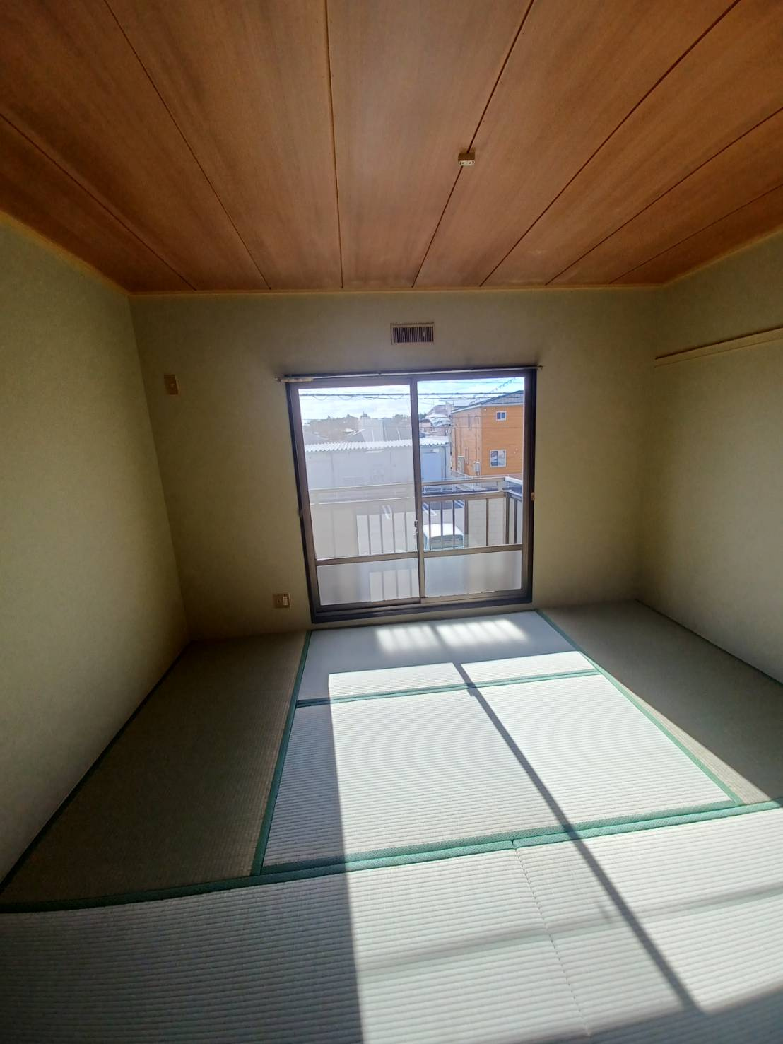 カムリイン東田Ⅰの和室