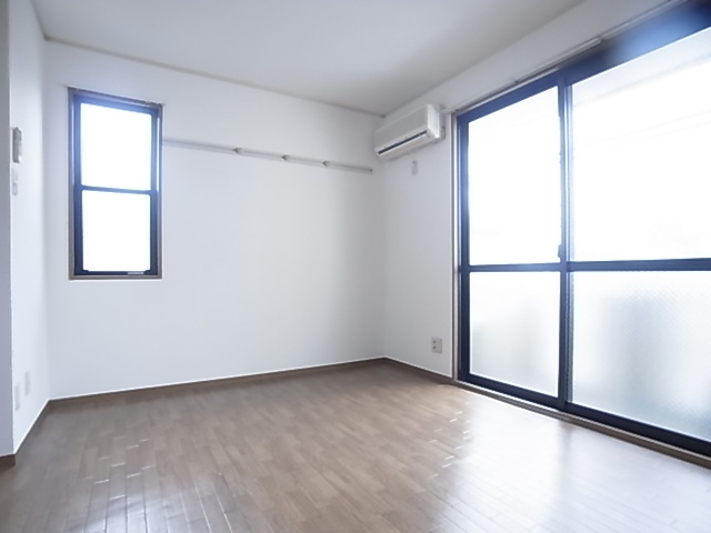 神戸市須磨区北町３丁目のアパートの居間・リビング|リビング