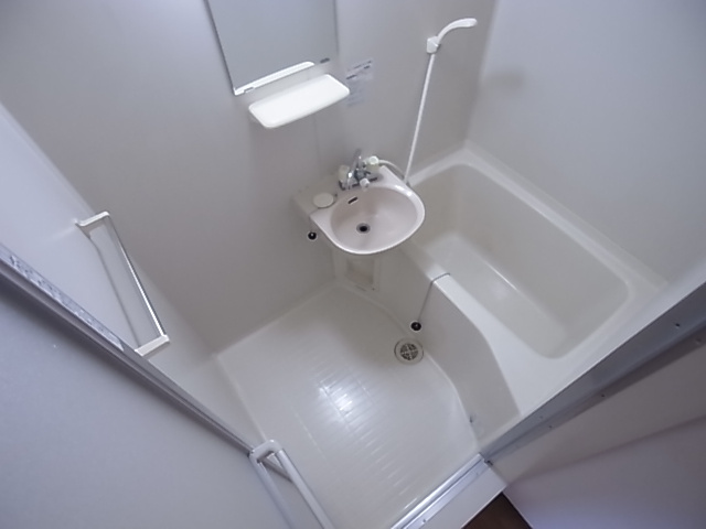 神戸市須磨区北町３丁目のアパートの浴室