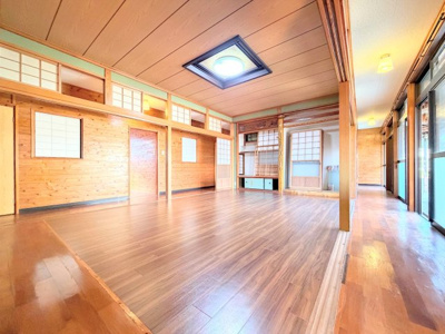 【居間・リビング】 | ◆奄美大島　別荘邸宅◆