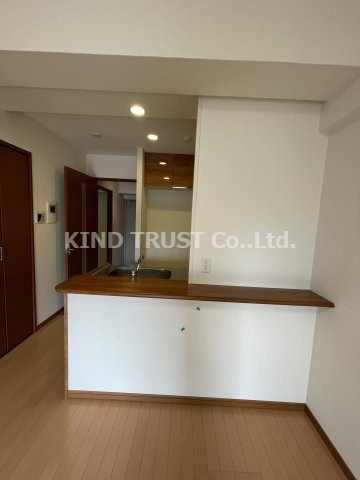 ティーズガーデンの居間・リビング|こちらのリビングで趣味の時間をお楽しみください